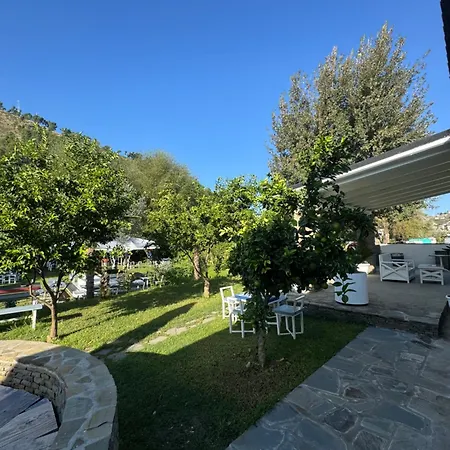 Bed and Breakfast River House Butique