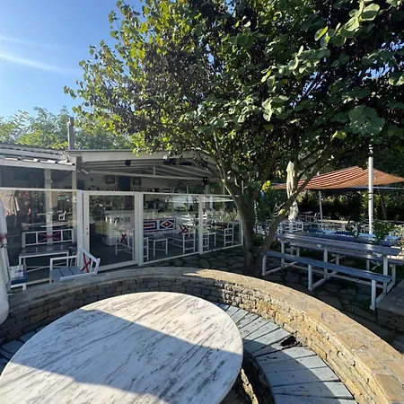 River House Butique 住宿加早餐酒店 *