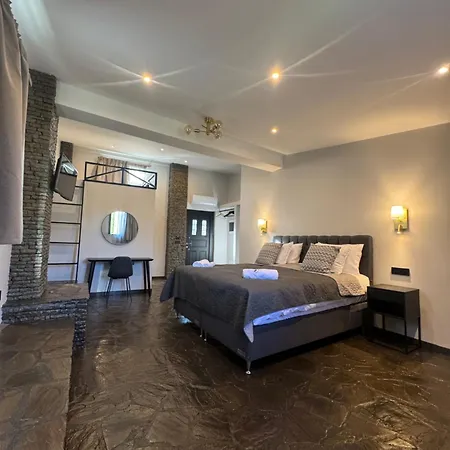River House Butique * Berat